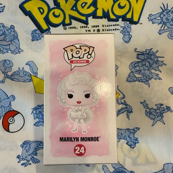 Funko Pop! Marilyn Monroe #24 White Dress - Picture 4 of 6